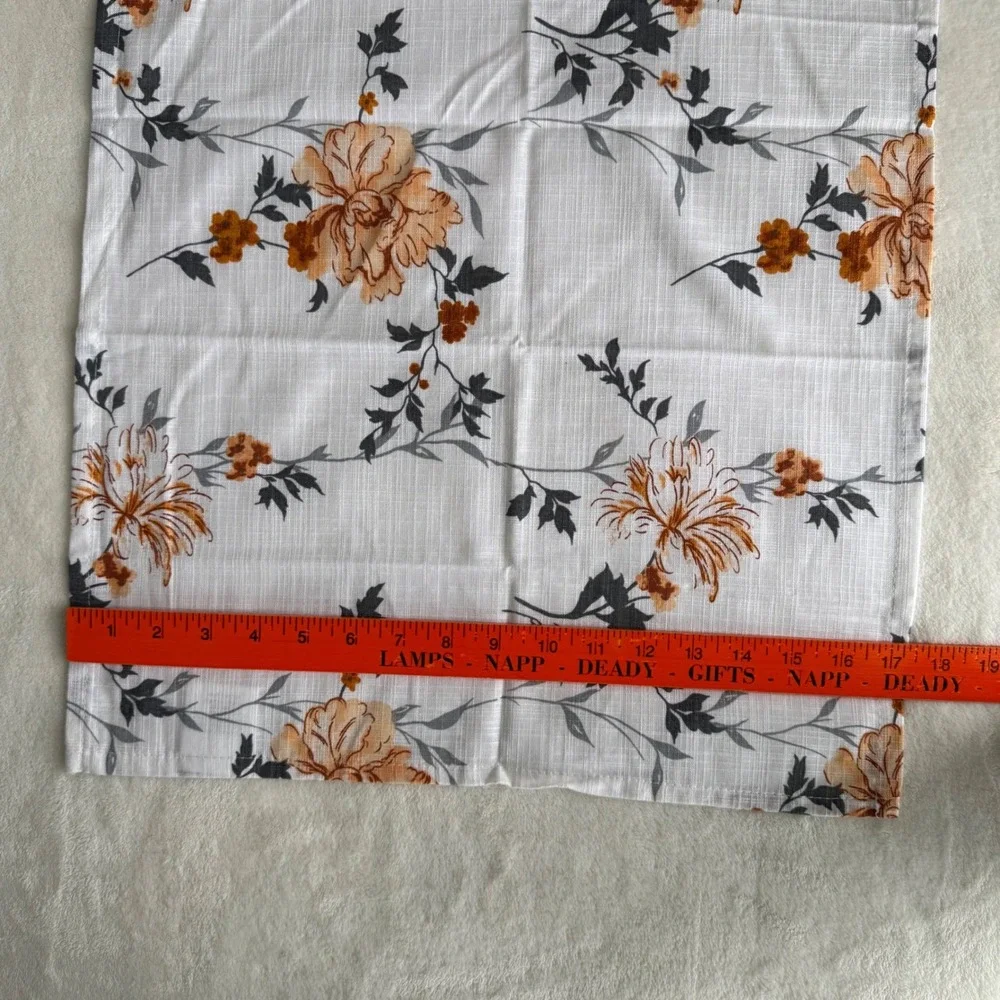 NWOT Ruvanti Set Of‎ Four Floral Cloth Napkins 100%Cotton 17x17